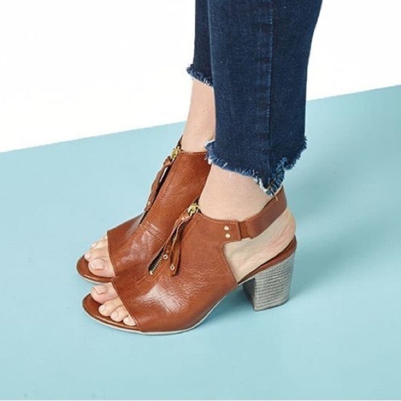 Miz Mooz Saga Red Leather Ankle Strap-Front Zip Heels - Picture 2 of 9